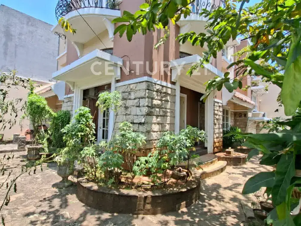 Rumah Mewah  Citra 6 Hoek Ada Di Boulevard Raya Bisa Usaha