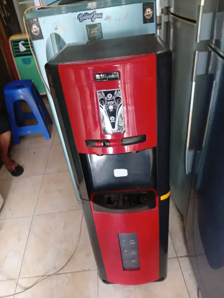 Dispenser galon bw bekas air panas dingin normal mer Miyaco