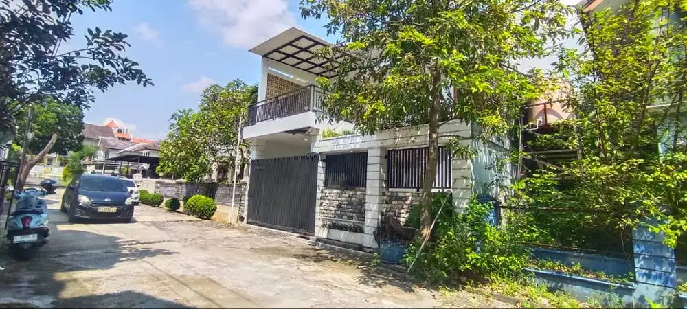 Rumah mewah di bukit sari dekat kampus undip tembalang