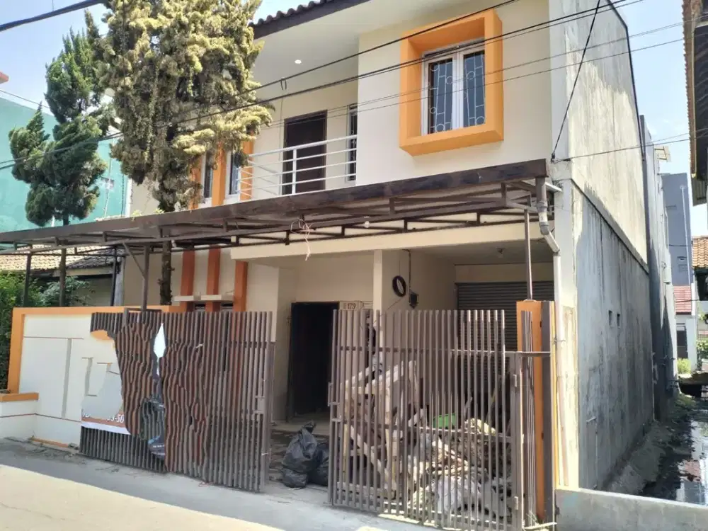 Dijual Rumah Siap Huni di Taman Kopo Indah Bandung