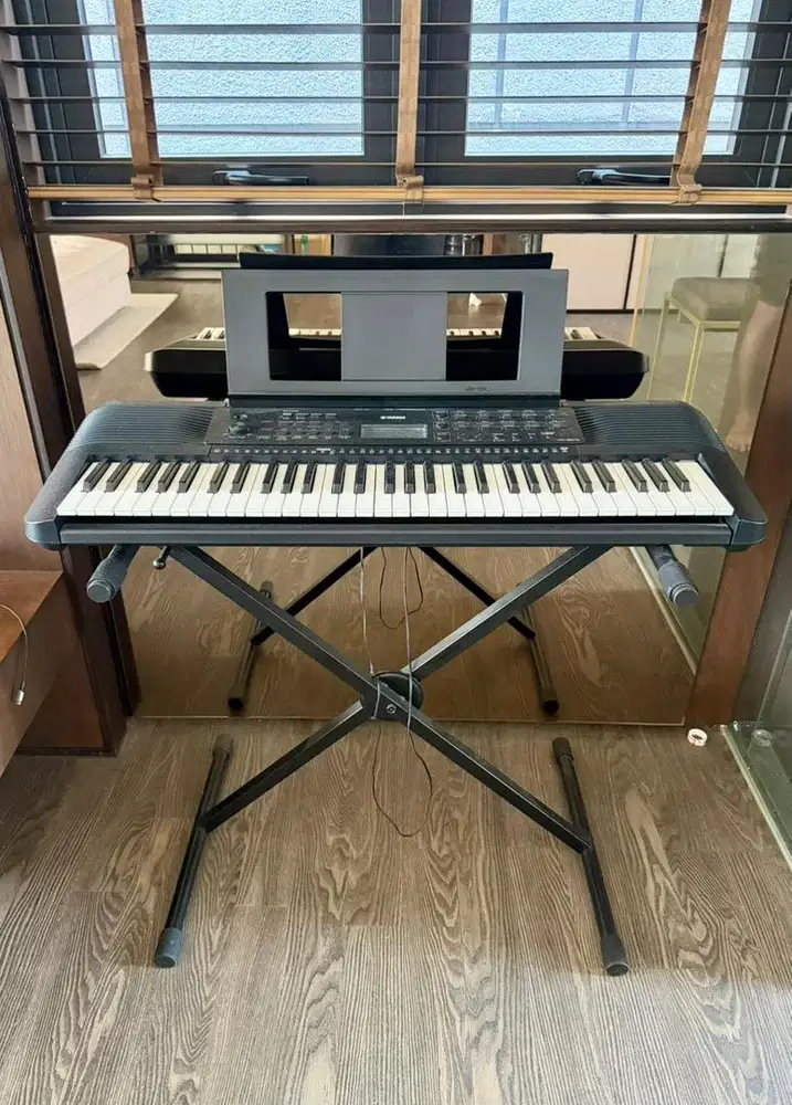 Yamaha Keyboard PSR-E273 / E273