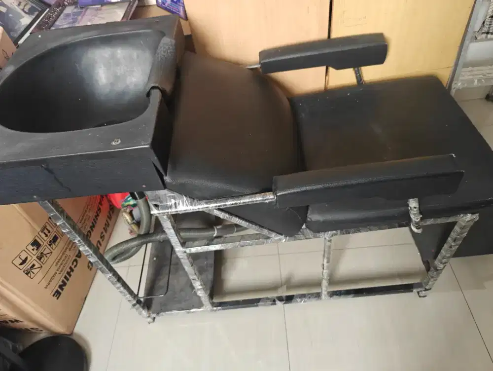 Dijual bangku salon, kasur salon, keramasan