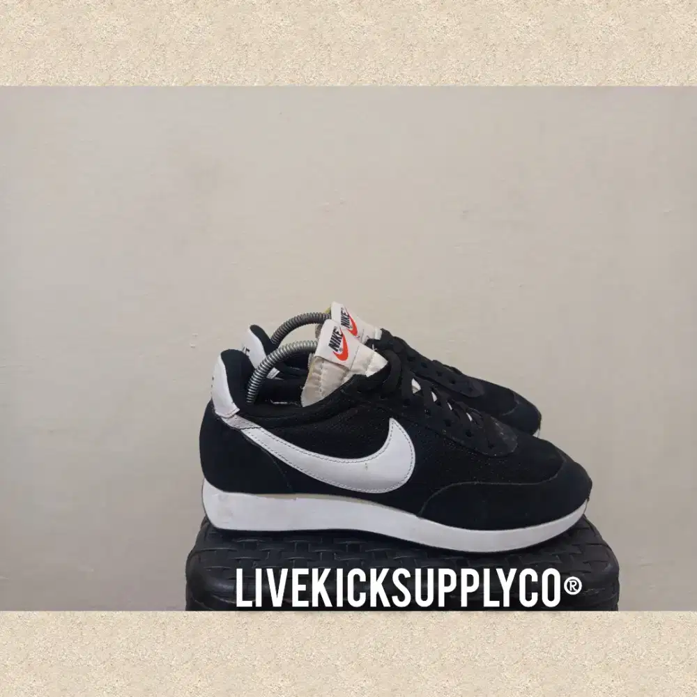 Nike Tailwind Black/White •Preloved,Second,Thrift|