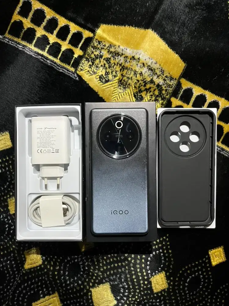 IQOO Z10 5G RAM 8/256GB Garansi 6 Bulan