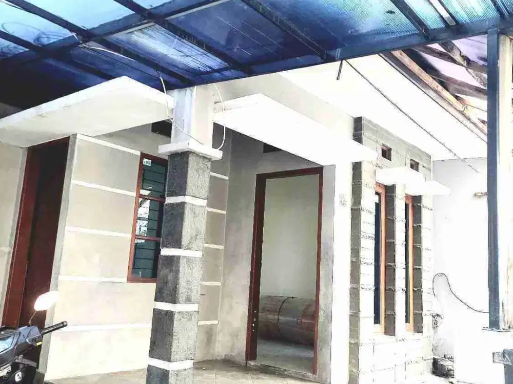 RUMAH DI CLUSTER, ASRI, NYAMAN, DEKAT GATEWAY APARTMENT PASTEUR.