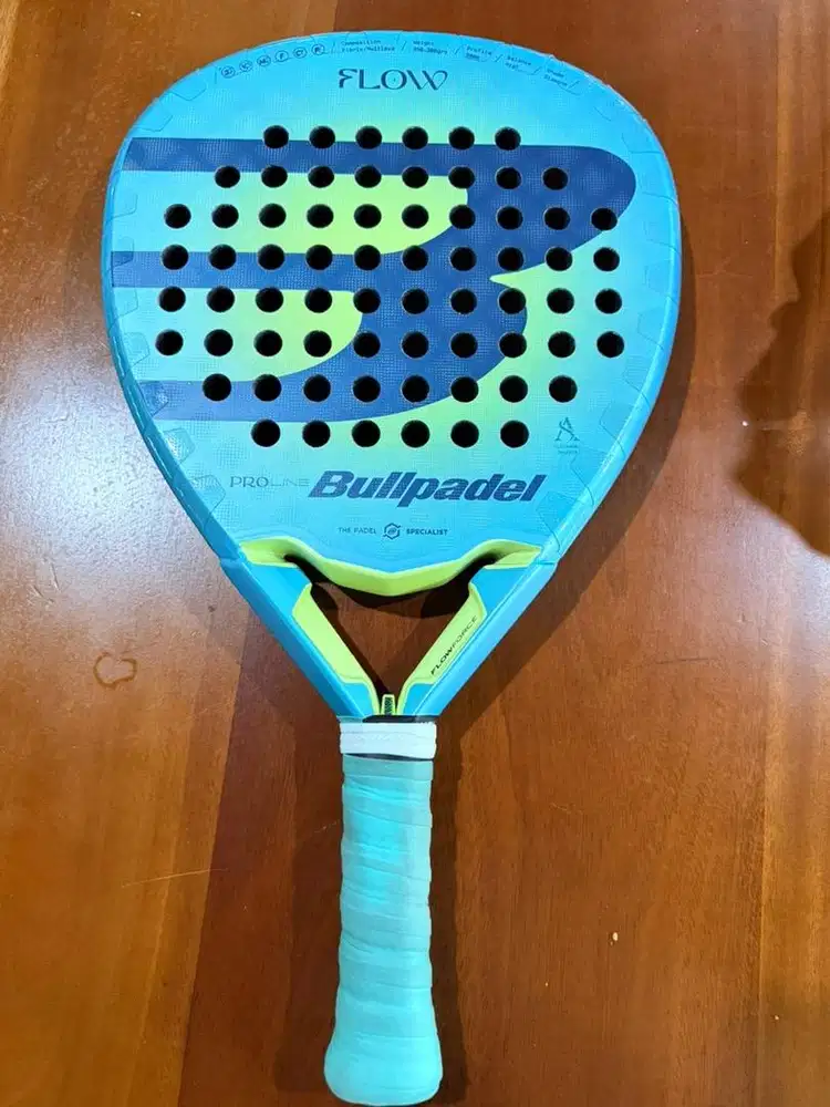 Raket Padel Bullpadel Flow Woman 2025