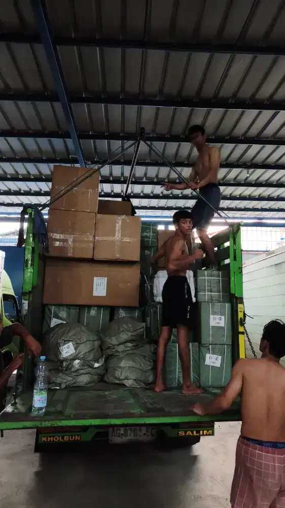 Lowongan kerja bagian kuli panggul dan kenek