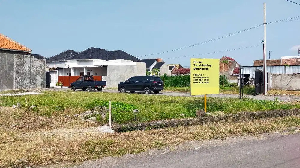 Perumahan LT 99 meter. Lokasi belakang Mall Luwes GENTAN. Bs KPR DP 0%