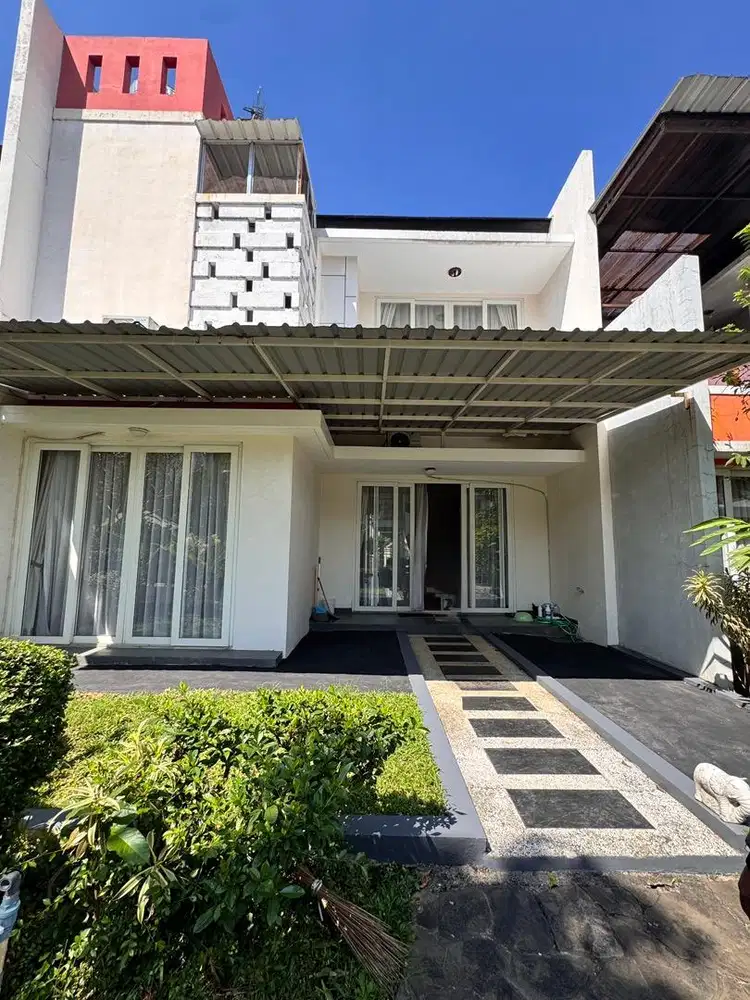 RUMAH BANYUMANIK DEKAT MAKODAM WATUGONG SEMARANG