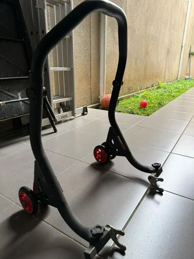 Paddock motor sport universal project one
