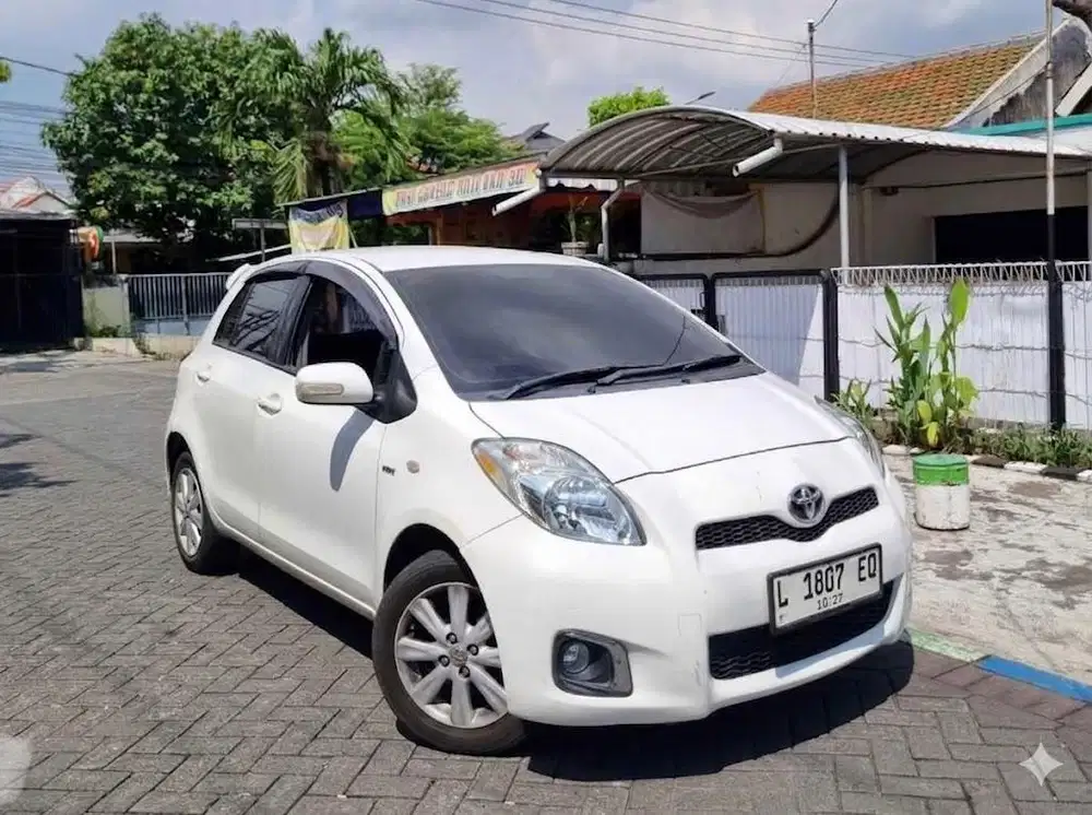 TOYOTA NEW YARIS 1.5 MATIC 2012 PUTIH SURABAYA