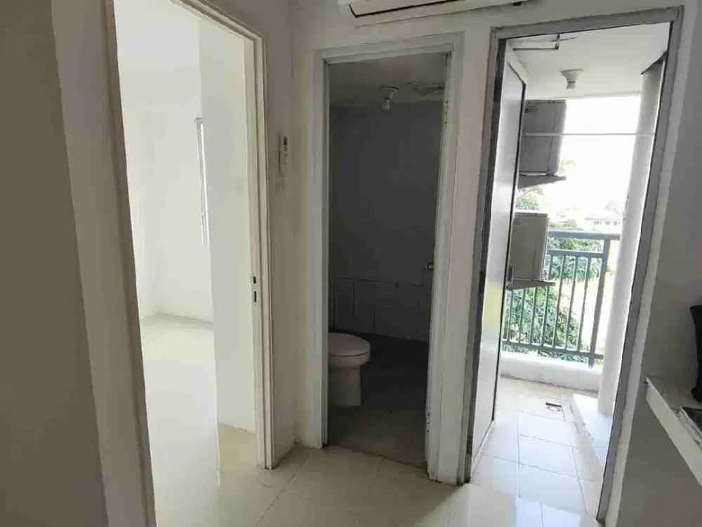 Jual Cepat 2BR kosongan apartemen Bassura City tower Dahlia lantai rendah