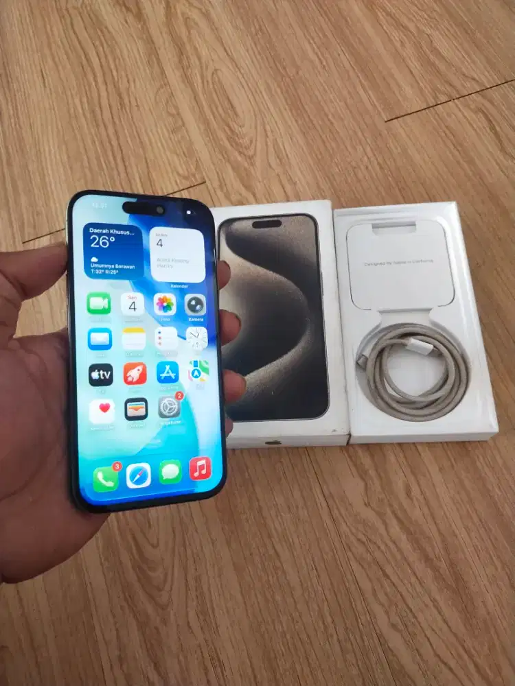 Iphone 15 pro 128gb ibox Fullset baca deskripsi bisa tt handphone
