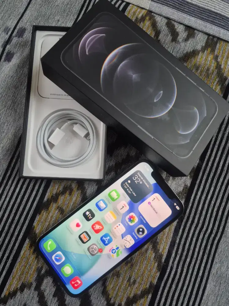 Iphone 12 Pro 128Gb resmi Ibox, bukan inter