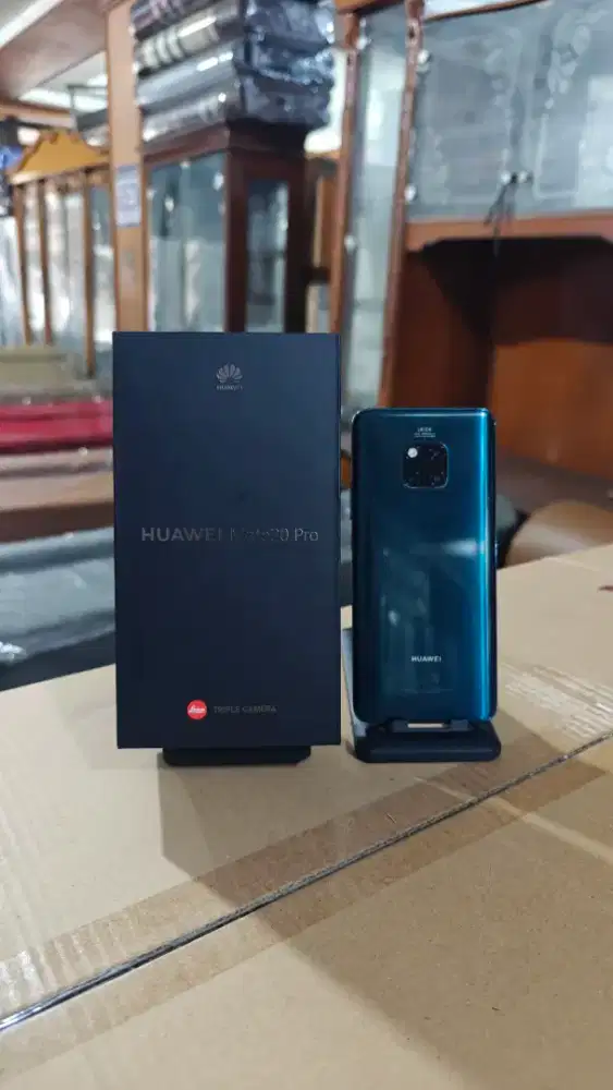 huawei mate 20 pro 6GB / 128GB, fingerprint & face id on, kamera leica
