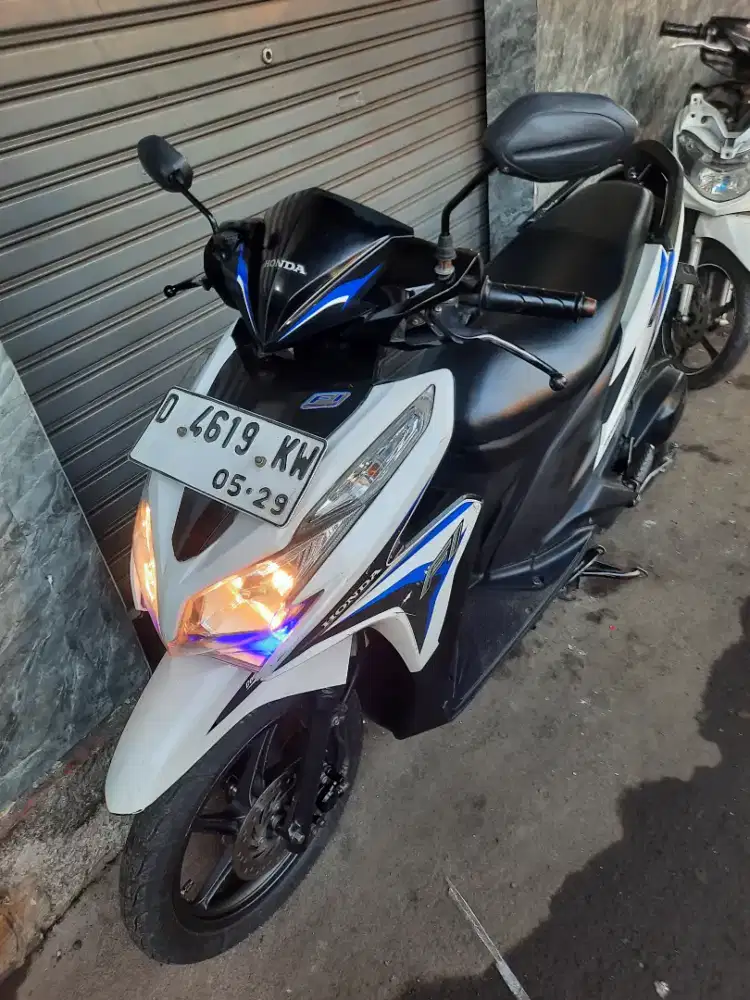 Bismillah dijual segera yg berminat motor vario 2014 pemakaian pribadi