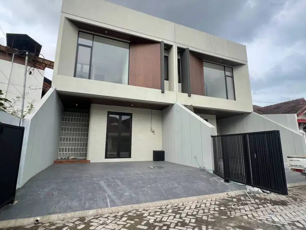 Dijual rumah baru modern klampis semolo