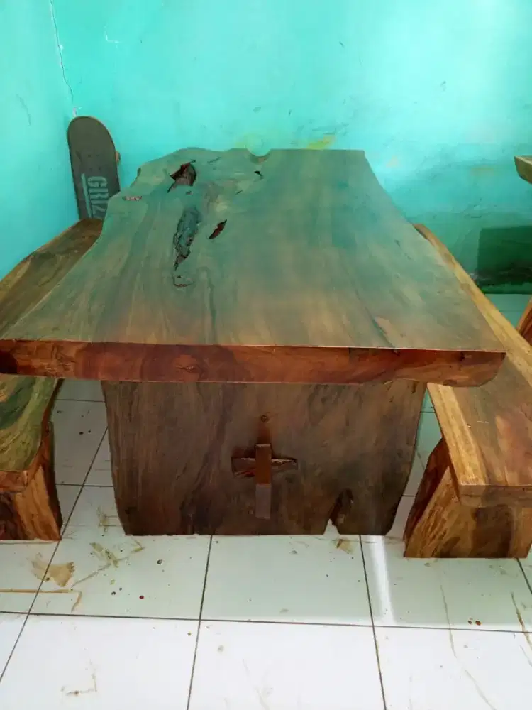 MEJA KAYU UTUH ALAMI SOLIT