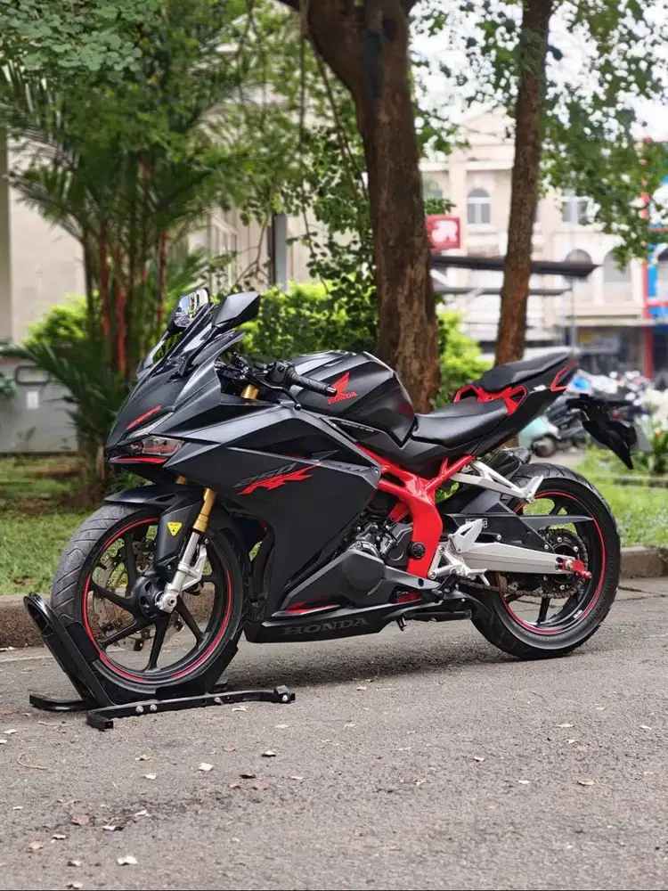 HONDA NEW CBR250RR NON ABS 2020 HITAM KM 11K PAJAK ON SIAP TOURING