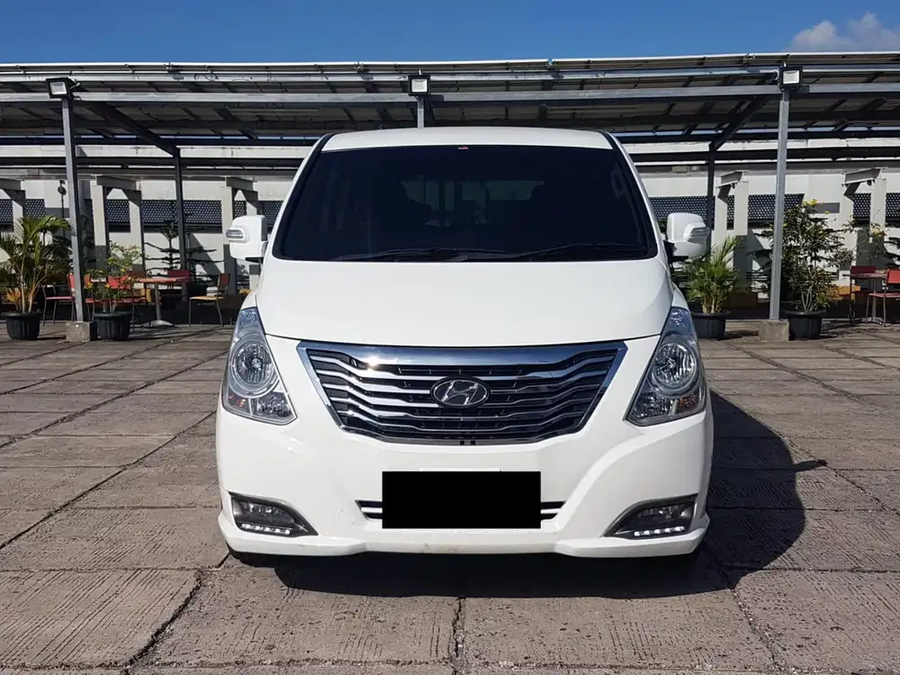 HYUNDAI H-1 / H1 XG SOLAR 2.5 AT 2015/2014 ROYALE