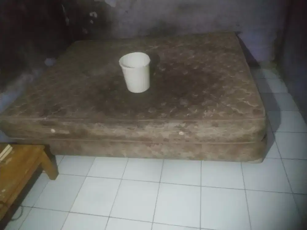 Kasur bekas spring bed dan dipan