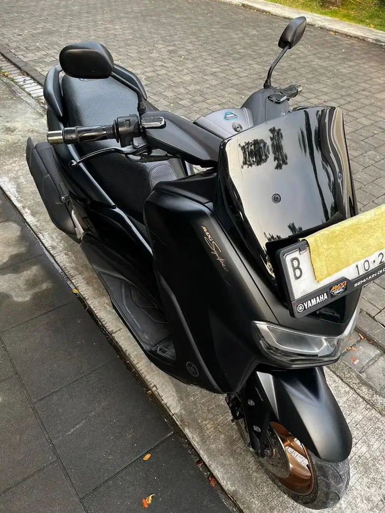 Nmax ABS 2022 hitam