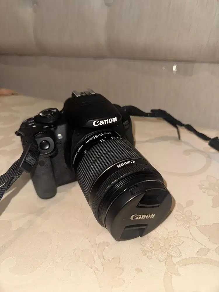 DIJUAL KAMERA CANON EOS 700D