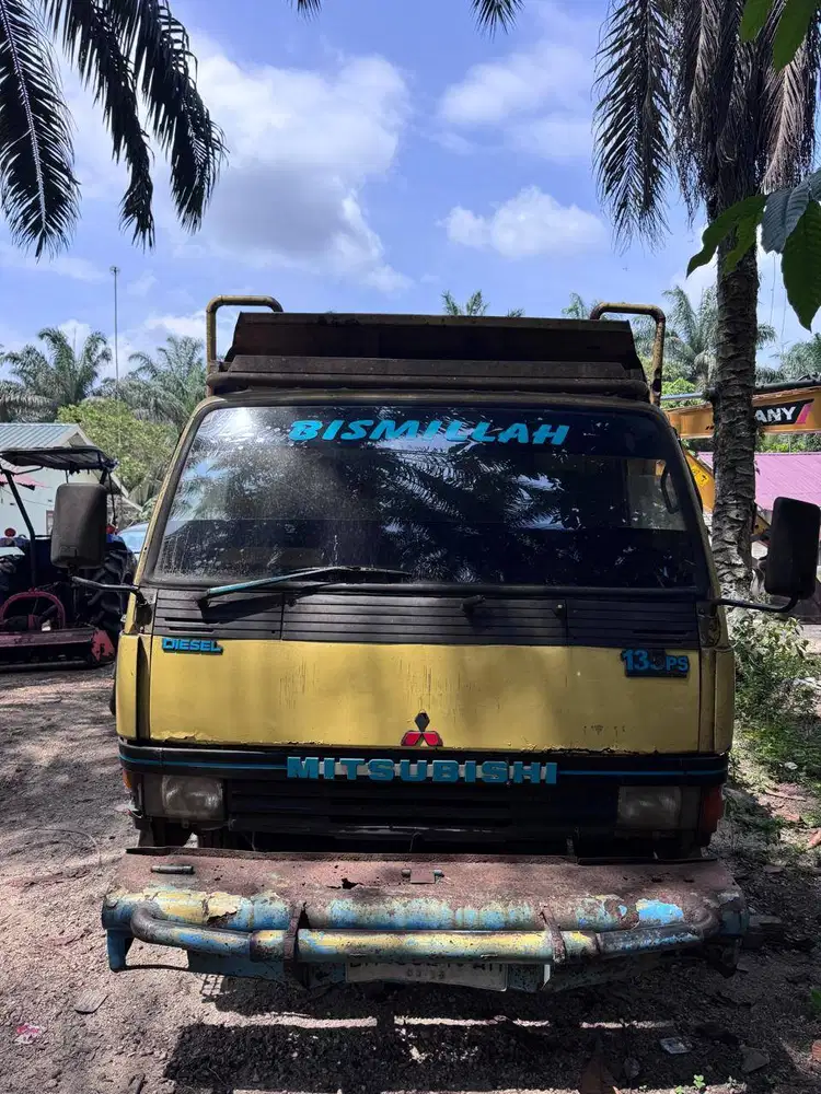 Jual Dump Truck Tahun 2004, Siap Kerja Siap GASS