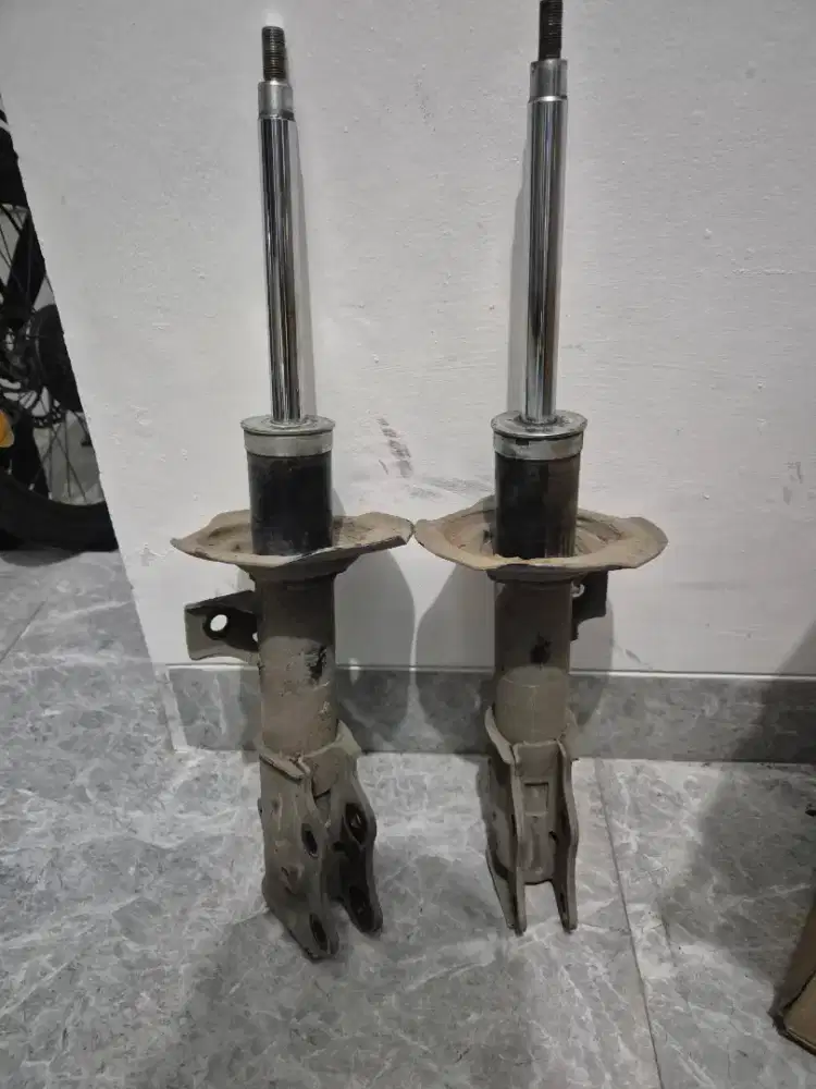 Shock breaker Depan rush new