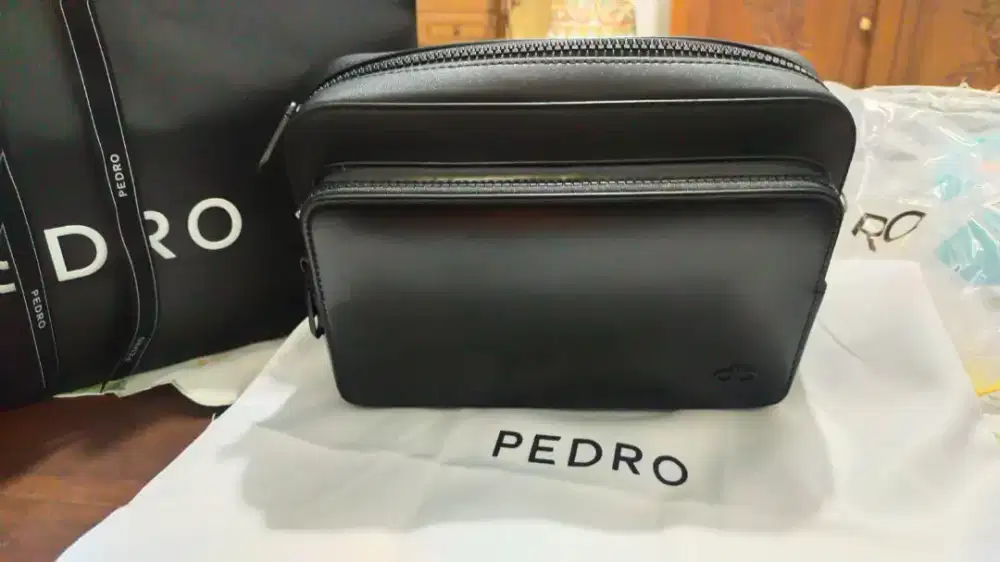 Tas Pedro sling bag