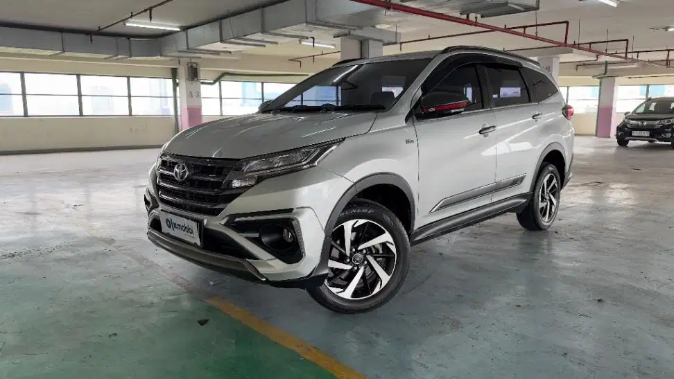 DP MURAH Toyota Rush 1.5 S GR Sport Bensin-AT 2021 Silver CVOTB