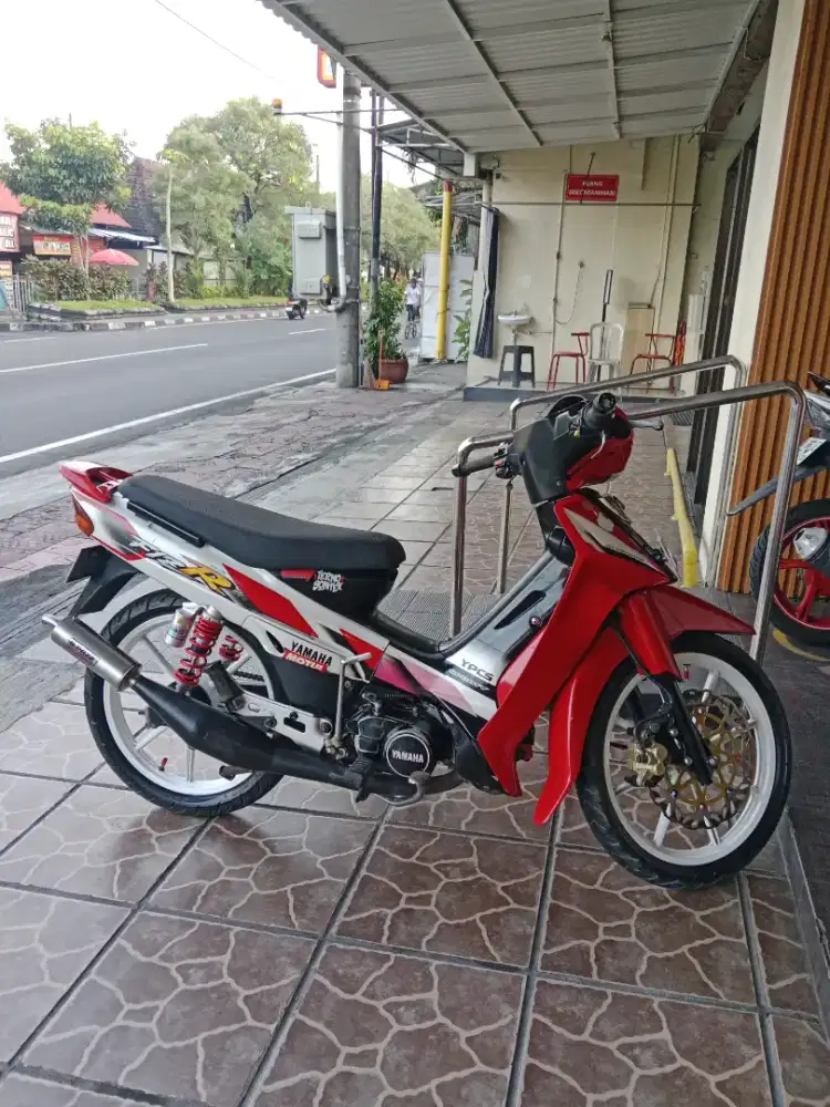 F1ZR Sporty th 2001