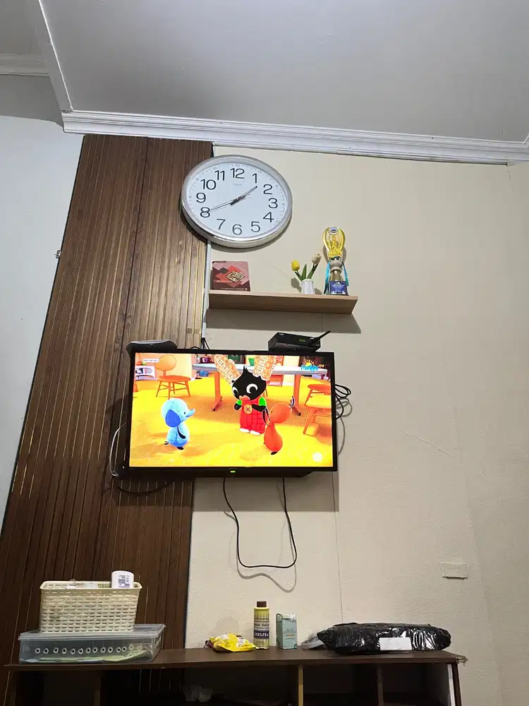 Tv Sharp 32 Inchi