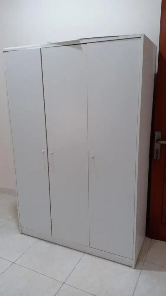 Lemari produk ikea