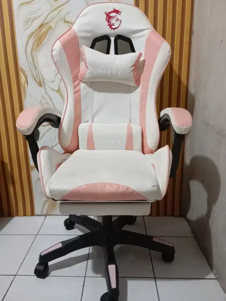 Kursi gaming mulus