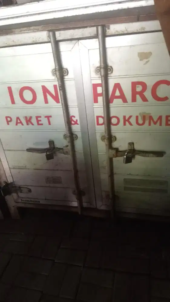 Jual box mobil bekas