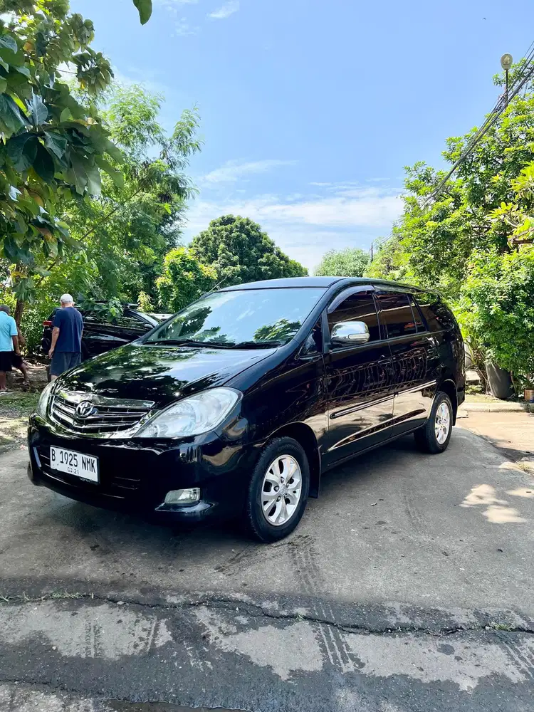 Toyota Kijang Innova 2009 Bensin