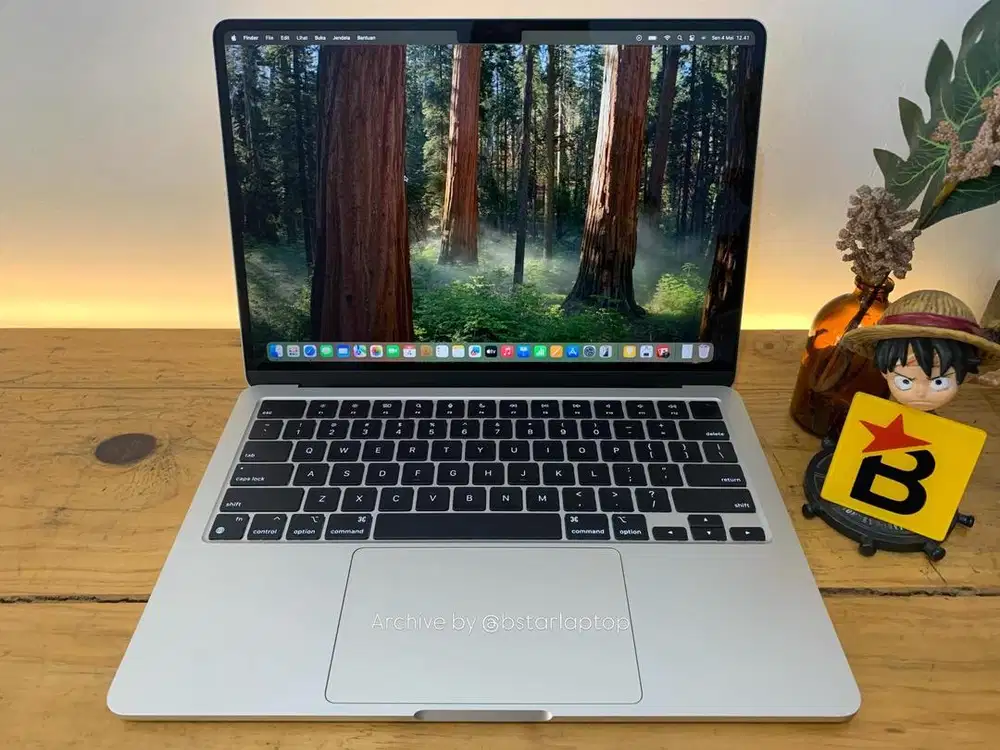 Macbook Air M2 2022 RAM 16 / 256 Retina Garansi Ibox On Mulus