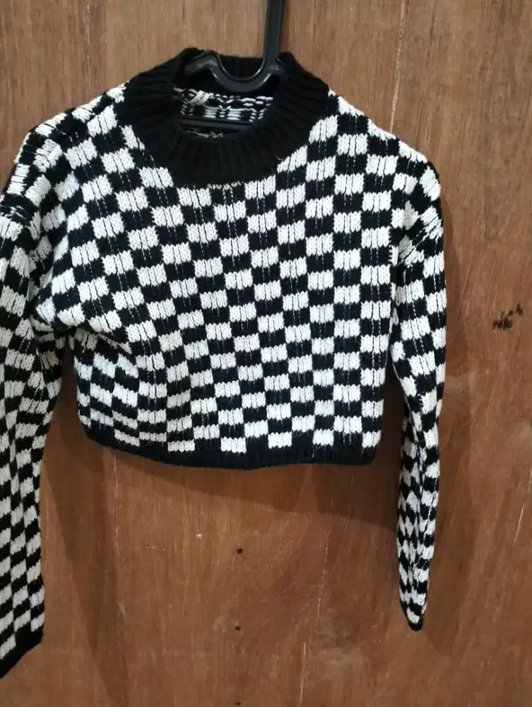 Sweater hijau color box