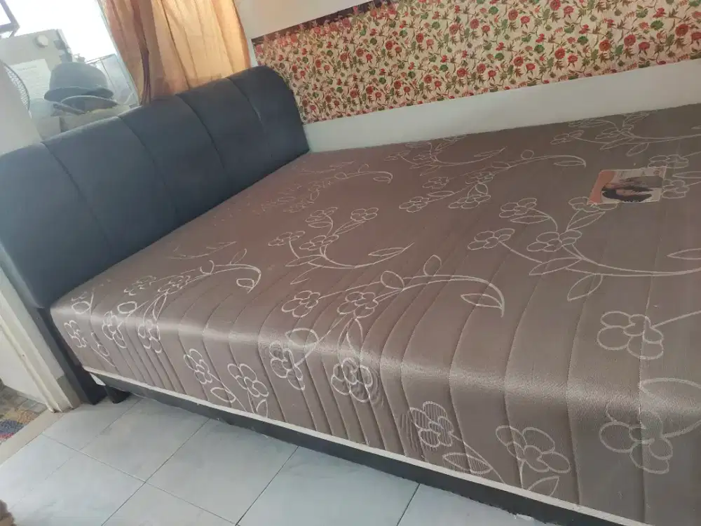 Springbed 180x200 bagus 95% lengkap ORI Marcopolo