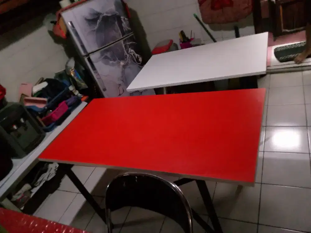 Meja lipat portable