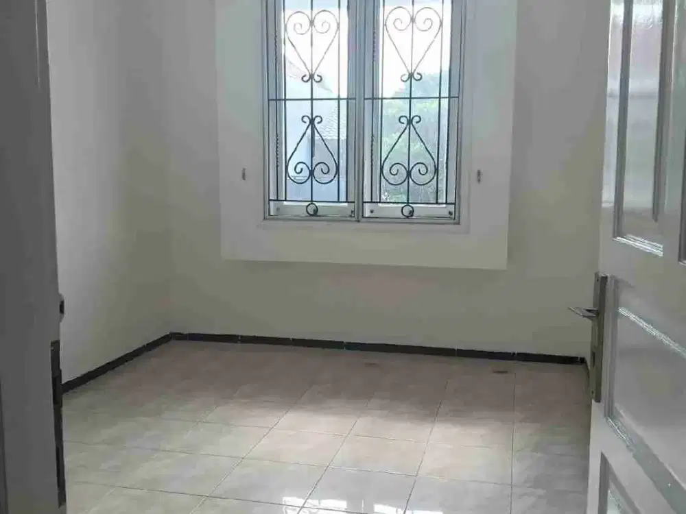 Disewakan rumah Puri Widya kencana J5 no 16 Citraland Surabaya