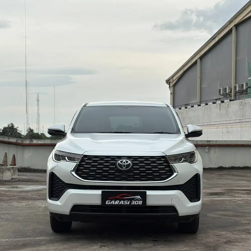 Toyota kijang Innova Zenix 2.0 V CVT AT Bensin 2024 Non Hybrid Putih