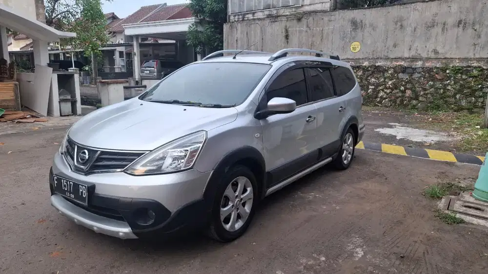 Nissan Grand livina x-gear MT 3 Baris 2016 Bensin