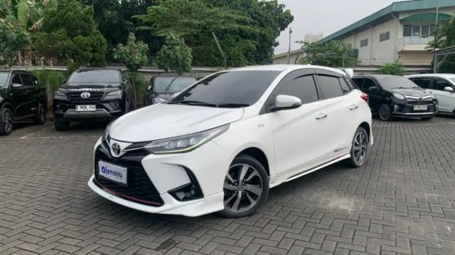 DP Rendah Toyota Yaris 1.5 S Bensin-AT 2021 TRF