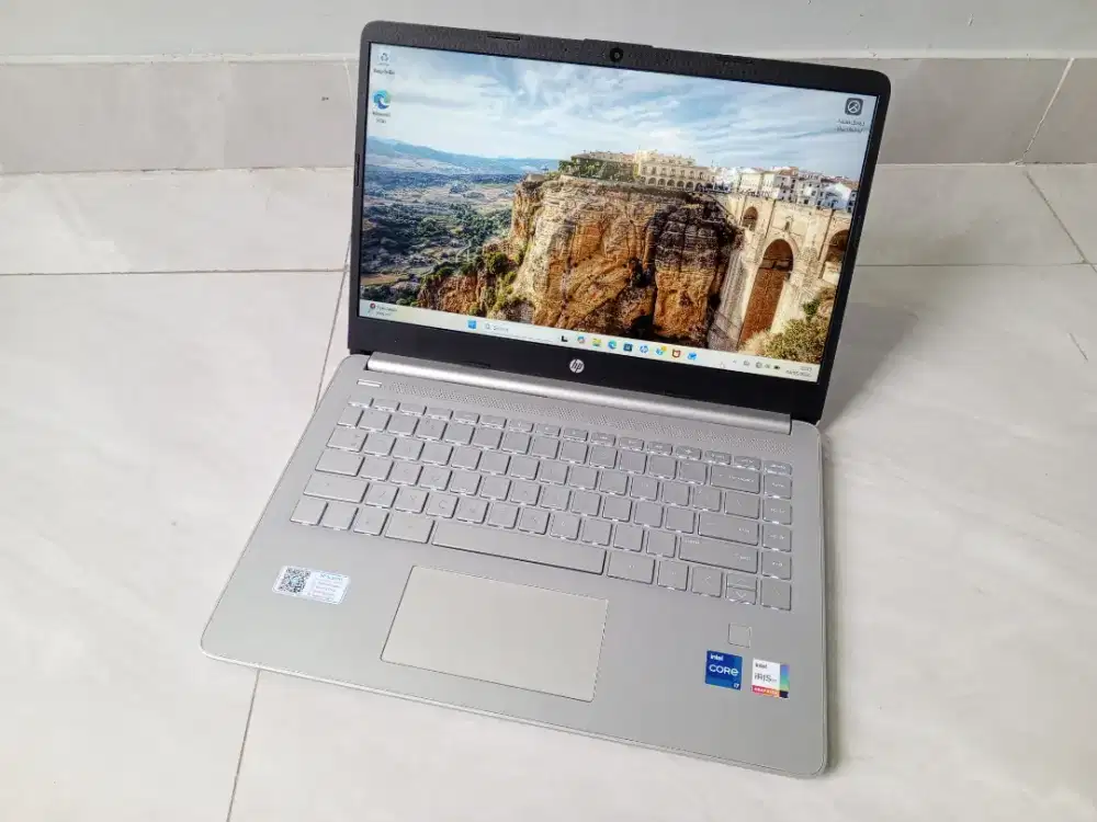 LAPTOP HP 14 S CORE I7 RAM 8 SSD 256 MASIH BAGUS NORMAL SEMUA
