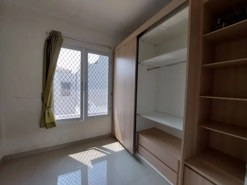 Dijual Rumah 2 Lantai Semi Furnished di Jakarta Garden City, Jakarta Timur