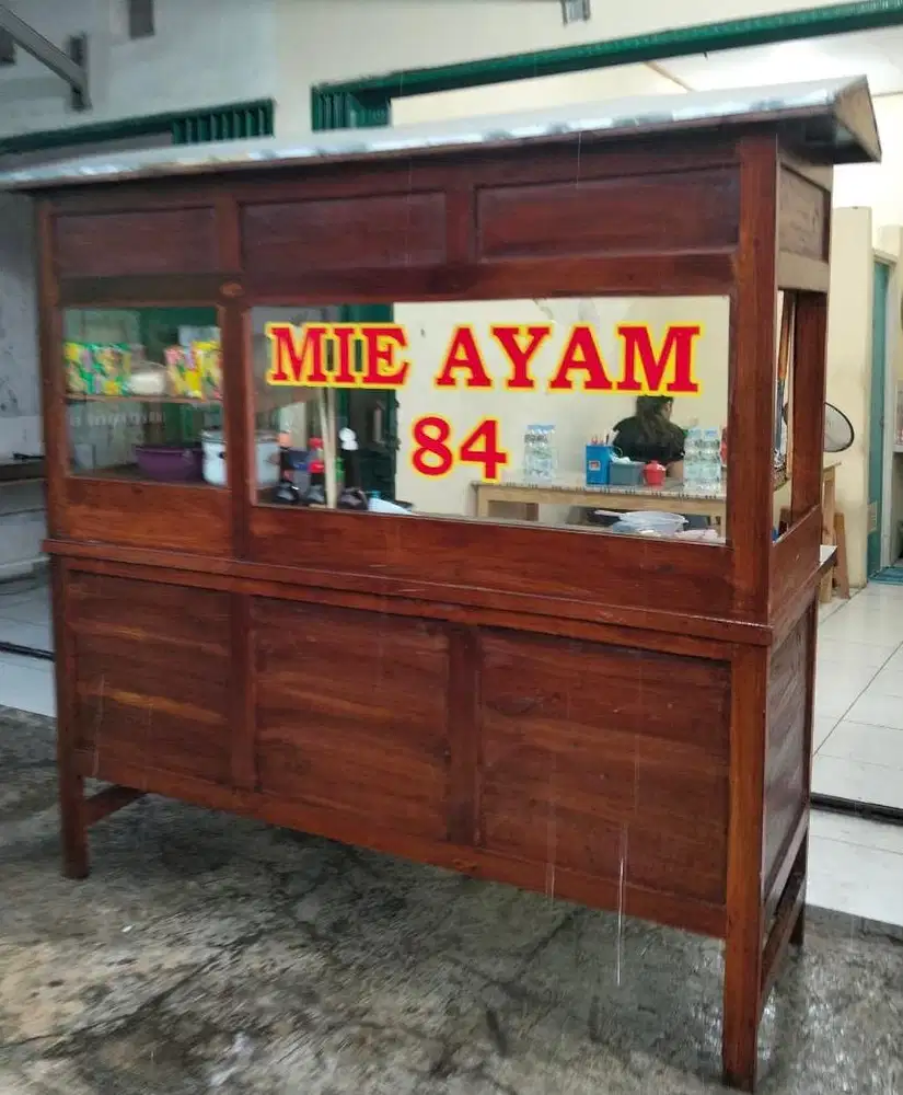 Di cari karyawan untuk jaga kios soto ayam