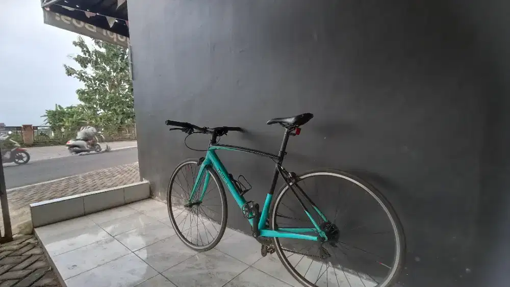 Sepeda Thrill Entral 4.0 setang lurus