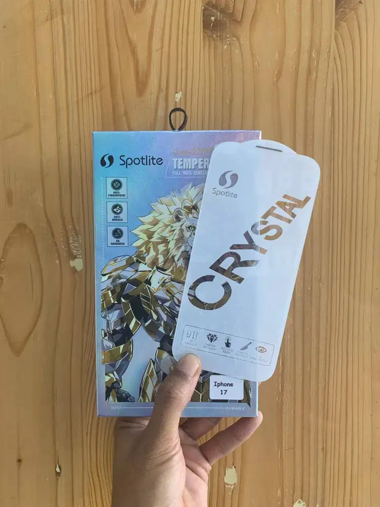 Spotlite Tempered Glass Crystal Clear iPhone 17